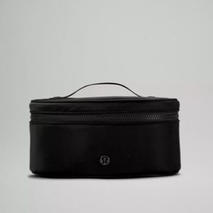 LULULEMON 🖤 Oval Top-Access Kit, Vanity, Brand NEW.